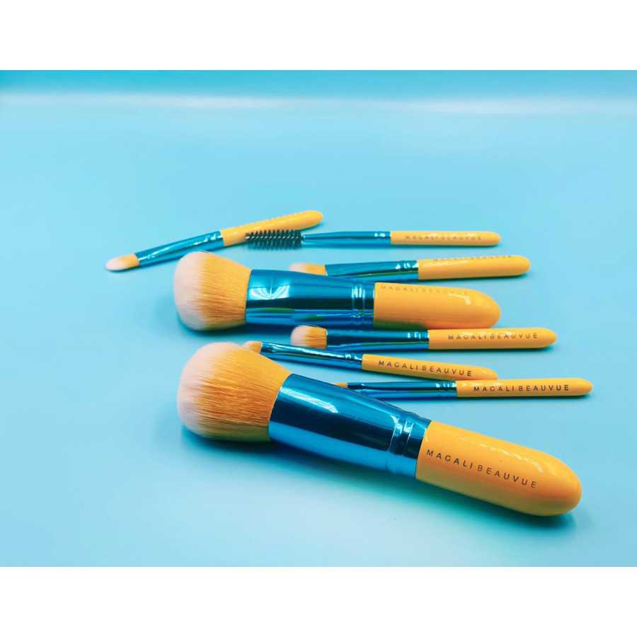 TRAVEL BRUSH SET